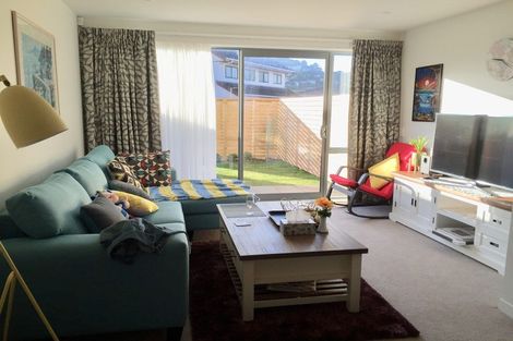 Photo of property in 15/2u Stone Street, Miramar, Wellington, 6022
