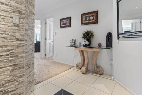 Photo of property in 45 Marine Parade, Mount Maunganui, 3116