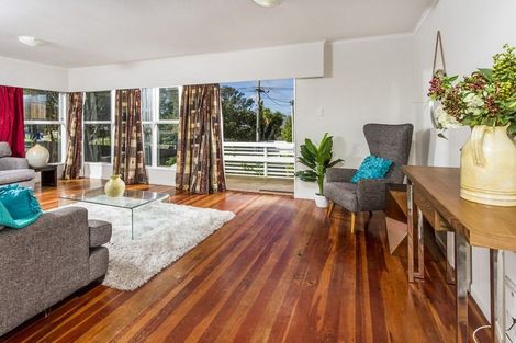 Photo of property in 22 Alamein Avenue, Belmont, Auckland, 0622