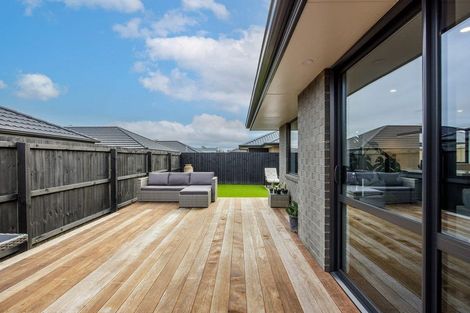 Photo of property in 8 Olearia Lane, Halswell, Christchurch, 8025