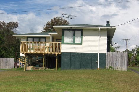 Photo of property in 50 Beaubank Road, Kelston, Auckland, 0602