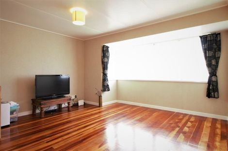 Photo of property in 16 Matai Street, Waiuku, 2123