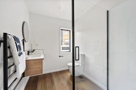 Photo of property in 28 Cathie Place, Karori, Wellington, 6012