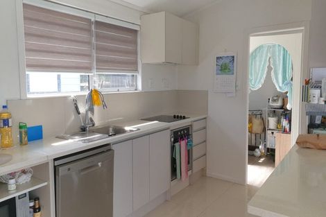 Photo of property in 1/104 Bond Crescent, Forrest Hill, Auckland, 0620