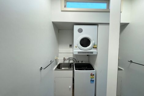 Photo of property in 1 Pitarua Street, Thorndon, Wellington, 6011