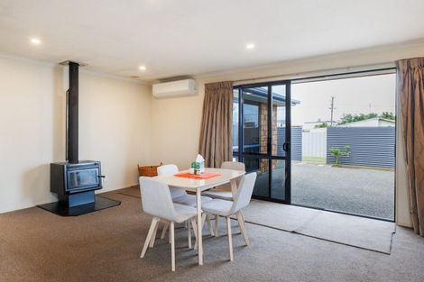 Photo of property in 64 Andrews Street, Foxton Beach, Foxton, 4815