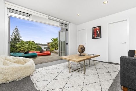 Photo of property in 10 Double Bay Place, Army Bay, Whangaparaoa, 0930