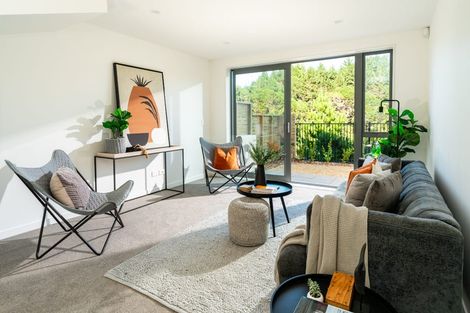 Photo of property in 84 Ara Paiwhenua, Tawa, Wellington, 5028