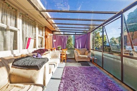 Photo of property in 74 Nikau Street, New Lynn, Auckland, 0600