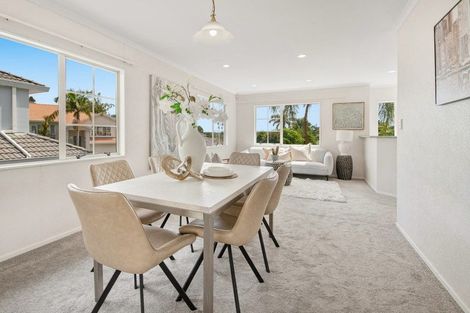 Photo of property in 28 Tyburn Lane, Unsworth Heights, Auckland, 0632
