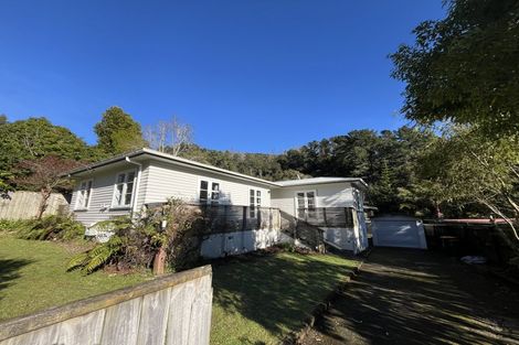 Photo of property in 546 Stokes Valley Road, Stokes Valley, Lower Hutt, 5019