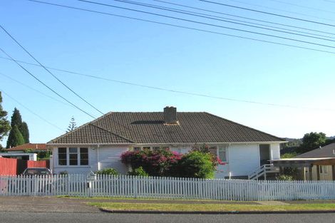 Photo of property in 3 Islington Avenue, New Lynn, Auckland, 0600