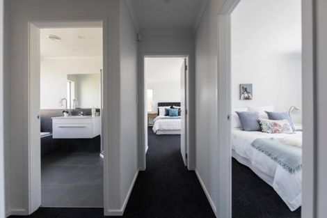 Photo of property in 35 Hayfield Way, Karaka, Papakura, 2113