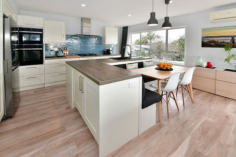 Photo of property in 33a Rosario Crescent, Red Beach, 0932