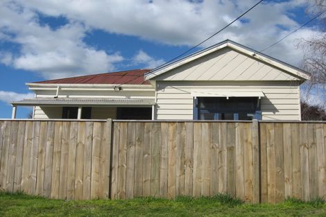 Photo of property in 15 Watts Street, Waipawa, 4210