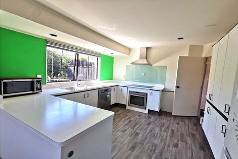 Photo of property in 14 Golfland Drive, Golflands, Auckland, 2013