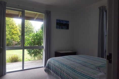 Photo of property in 52 Takiroa Street, Urenui, 4375