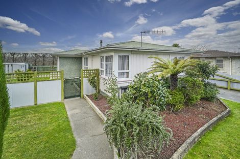 Photo of property in 82 Folkestone Drive, Flaxmere, Hastings, 4120