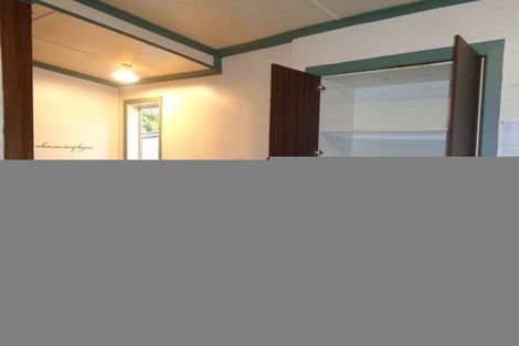 Photo of property in 82 Seaward Road, Edendale, 9825