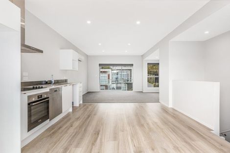 Photo of property in 5 Kohu Way, Whitby, Porirua, 5024