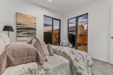 Photo of property in 21 Paretao Street, Massey, 0614