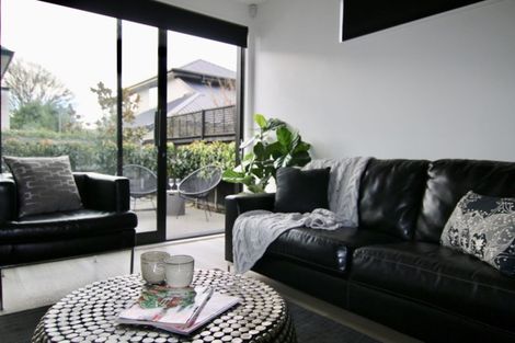 Photo of property in 138a Holly Road, St Albans, Christchurch, 8014