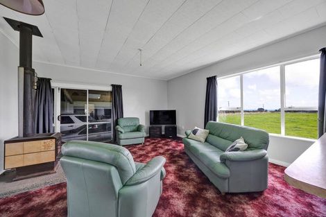 Photo of property in 2288 Eltham Road, Awatuna, Hawera, 4679