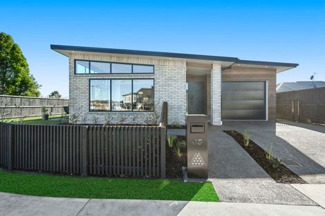 Photo of property in 65 Maanihi Drive, Rototuna North, 3210