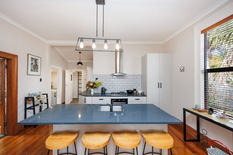 Photo of property in 9 Kingswood Street, Takaro, Palmerston North, 4412