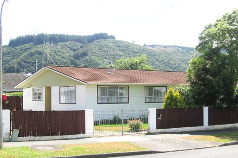 Photo of property in 2f2- Garnet Grove, Birchville, Upper Hutt, 5018