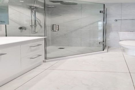 Photo of property in 2/8b Rugby Road, Birkenhead, Auckland, 0626