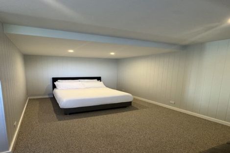 Photo of property in 174 Nevay Road, Karaka Bays, Wellington, 6022