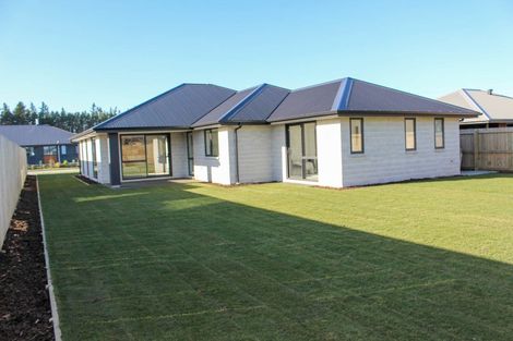 Photo of property in 5 Arrowsmith Drive, Clover Park, Auckland, 2019