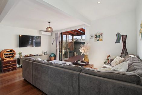 Photo of property in 24 Haven Drive, East Tamaki, Auckland, 2013