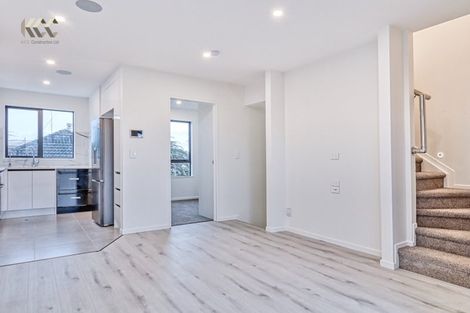 Photo of property in 3/14 Kerswill Place, Pakuranga, Auckland, 2010