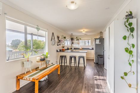 Photo of property in 75 Atkinson Avenue, Otaki Beach, Otaki, 5512