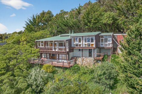 Photo of property in 393 Marine Drive, Charteris Bay, Governors Bay, 8971