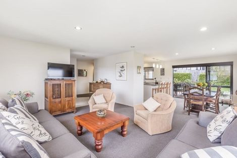 Photo of property in 10 Jade River Place, Warkworth, 0910