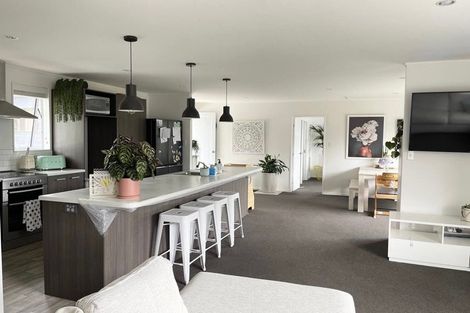 Photo of property in 53 Hauraki Road, Leigh, Warkworth, 0985