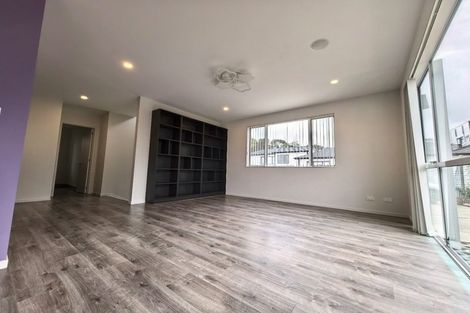 Photo of property in 8b Albany Highway, Greenhithe, Auckland, 0632