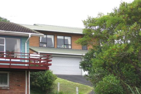 Photo of property in 2/32 Sea Vista Avenue, Beach Haven, Auckland, 0626