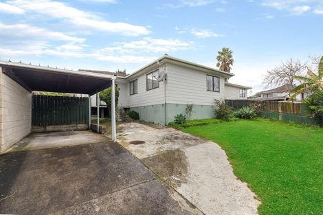 Photo of property in 2/47 Taitimu Drive, Weymouth, Auckland, 2103