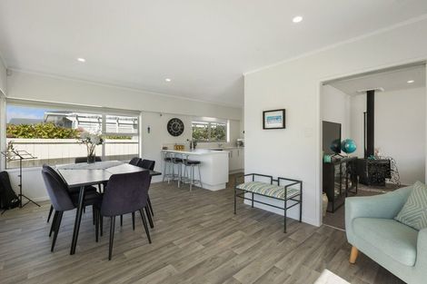 Photo of property in 8 Sandleigh Drive, Athenree, Katikati, 3177
