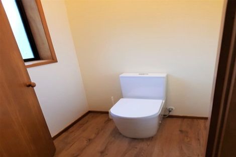 Photo of property in 58 Rosecamp Road, Beach Haven, Auckland, 0626