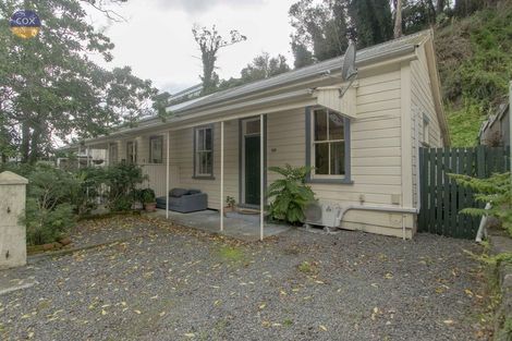 Photo of property in 121-123 Shakespeare Road, Bluff Hill, Napier, 4110