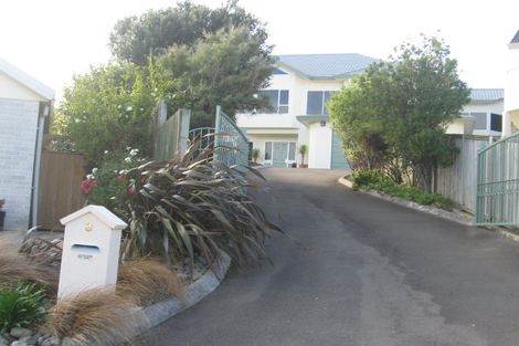 Photo of property in 3 Tombane Terrace, Papakowhai, Porirua, 5024