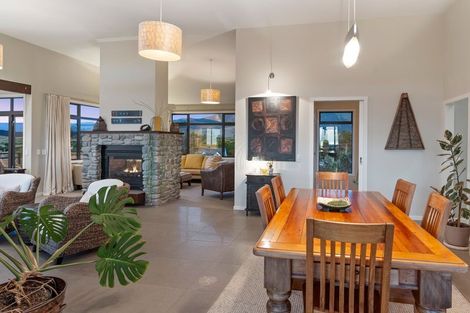 Photo of property in 8 Beachview Grove, Peka Peka, Waikanae, 5391