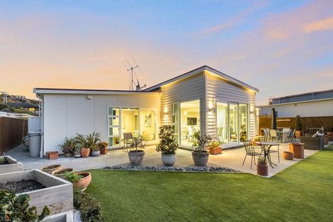 Photo of property in 61 James Cook Drive, Whitby, Porirua, 5024