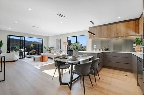 Photo of property in 1/32 Beulah Avenue, Rothesay Bay, Auckland, 0630