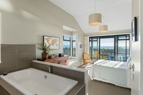 Photo of property in 8 Beachview Grove, Peka Peka, Waikanae, 5391